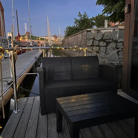 Hausboot Tommi Ruhig Im Hafen Nah An Der Altstadt Ferienhaus *