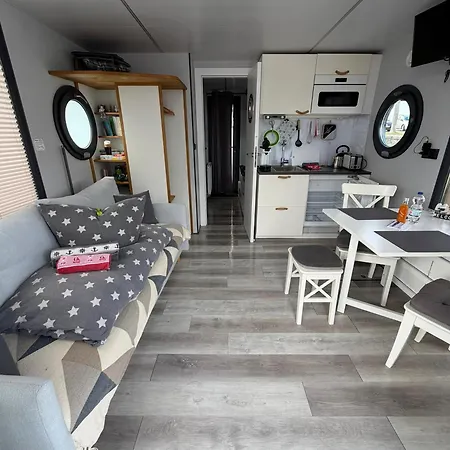 Ferienhaus Hausboot Tommi Ruhig Im Hafen Nah An Der Altstadt *