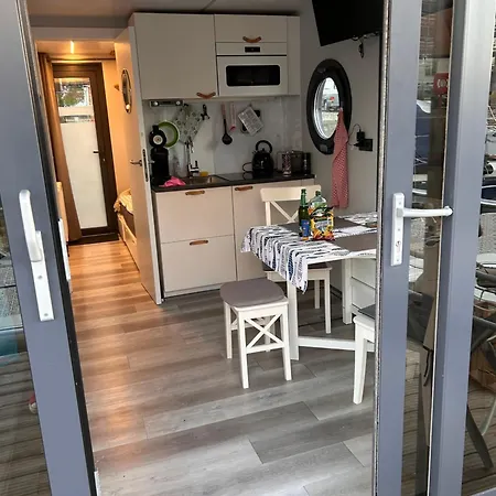 Hausboot Tommi Ruhig Im Hafen Nah An Der Altstadt Ferienhaus *